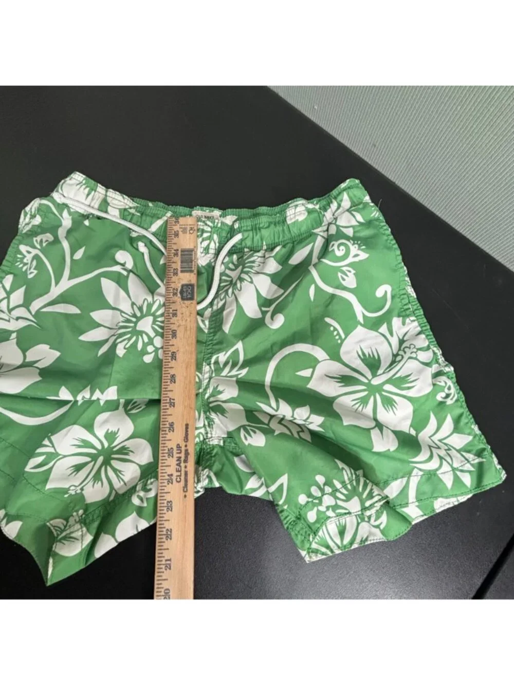 Women’s Old Navy Green Floral Pull‑On Shorts Size M